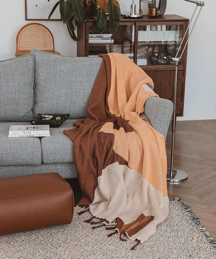Alienor Couch Throw