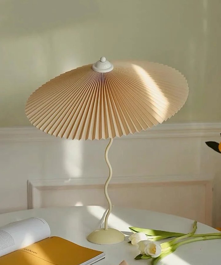Navela Pleated Wave Lamp