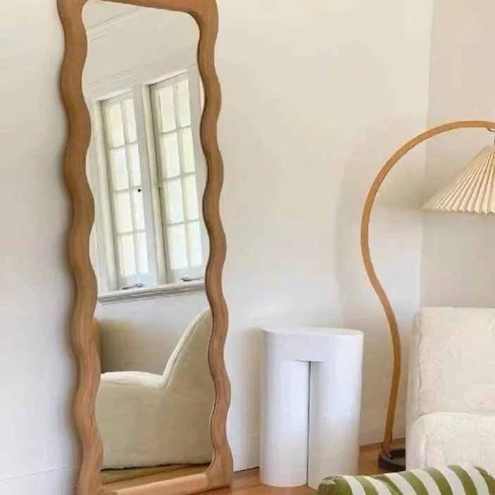 Elloria Wavy Mirror