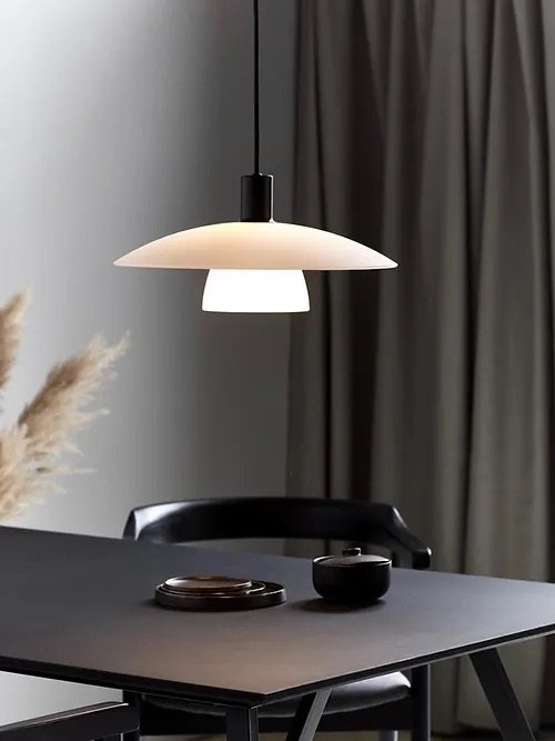 Véronique Opal Glass Lamp