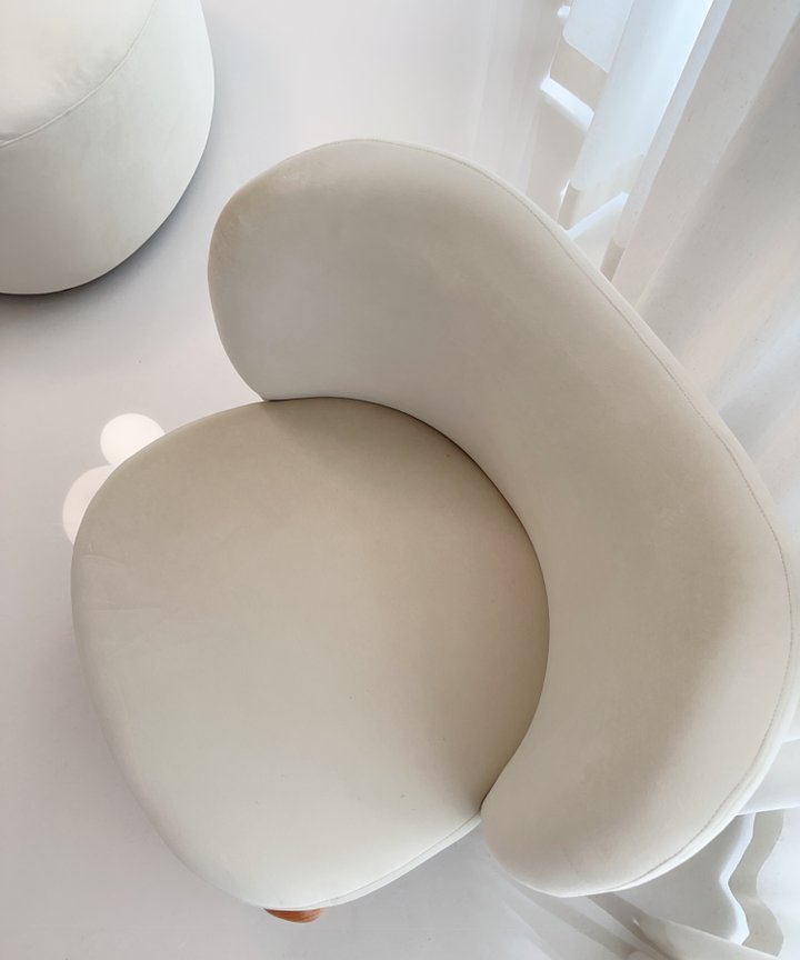 Lavyrle Curved Bouclé Chair