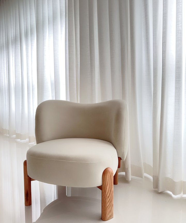 Lavyrle Curved Bouclé Chair