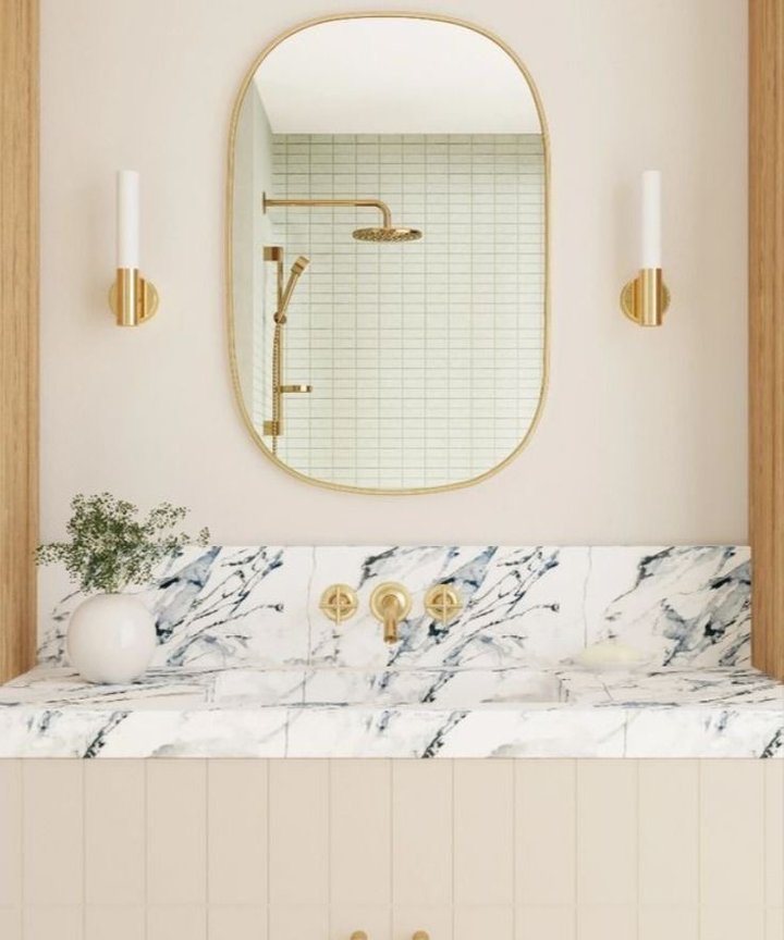 Eunice Curved Rectangle Mirror