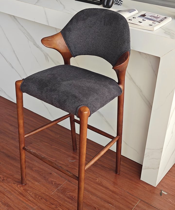Blyra Bar Chair