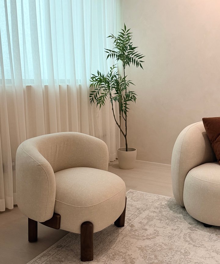 Lavyrle Lounge Chair